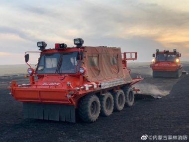 支隊100人全妖精视频入口网站免费高清观看部到達火場